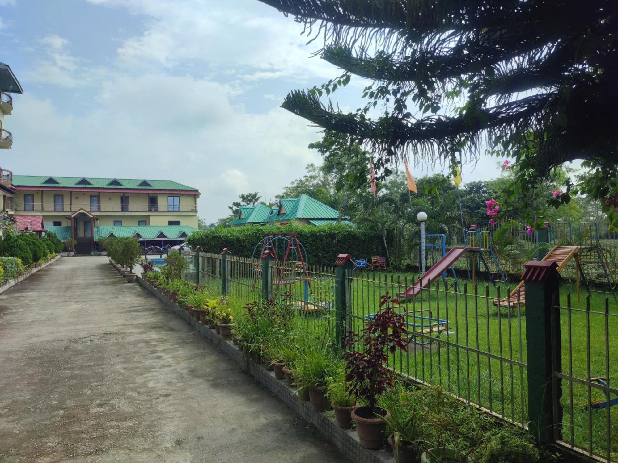 Maa Greenary View - A Holiday Resort Alipur Duar المظهر الخارجي الصورة