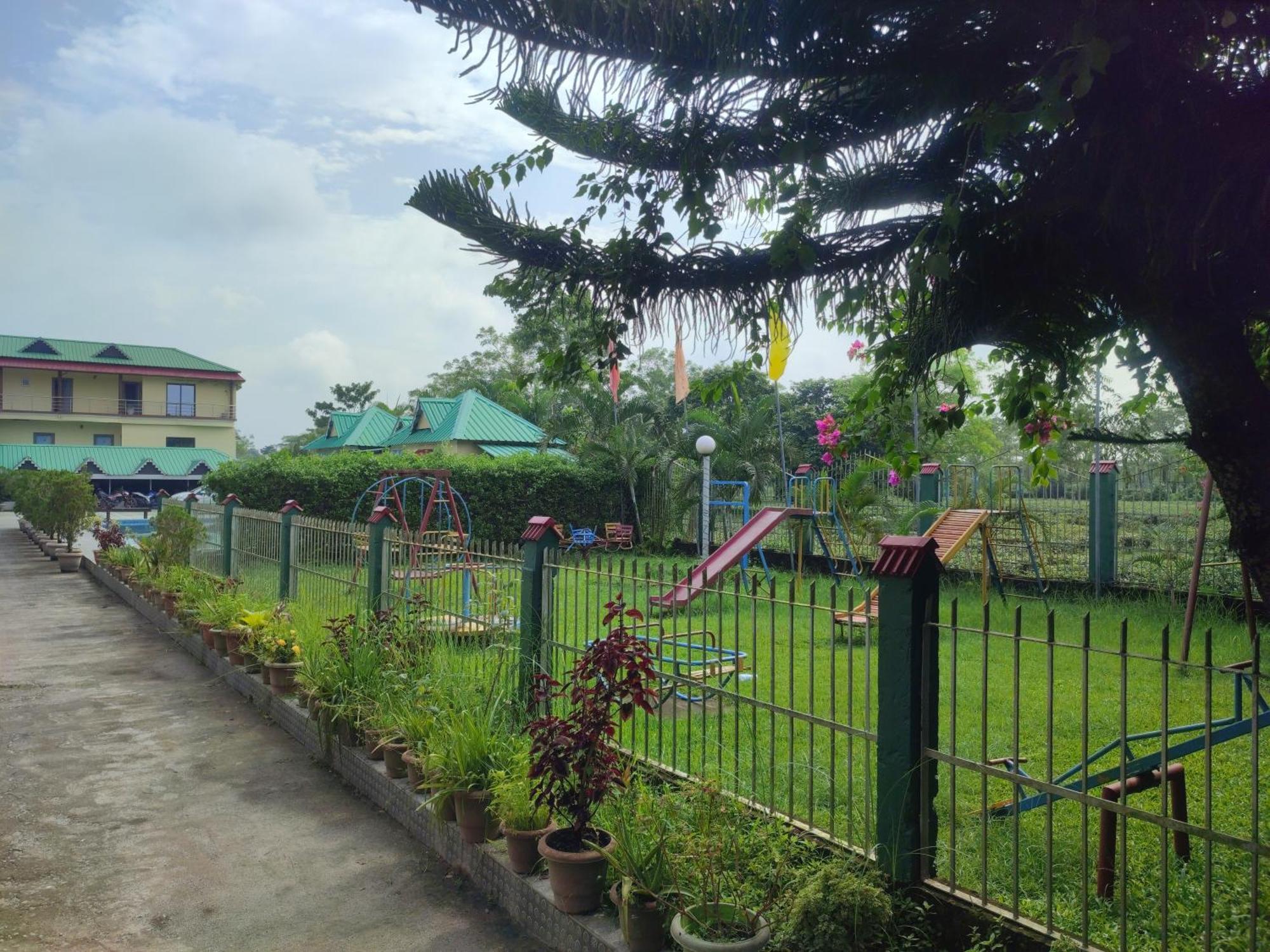 Maa Greenary View - A Holiday Resort Alipur Duar المظهر الخارجي الصورة