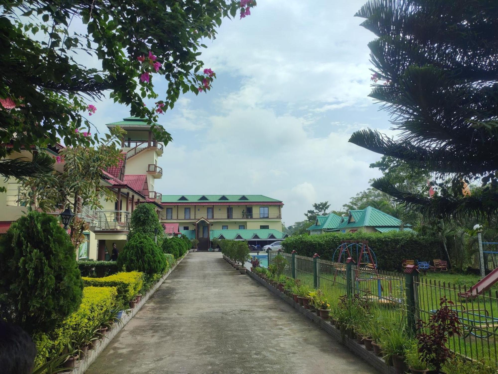 Maa Greenary View - A Holiday Resort Alipur Duar المظهر الخارجي الصورة